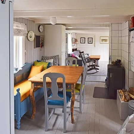 6 Person In Sandhornoy-by Traum Сasa de vacaciones Rossnes